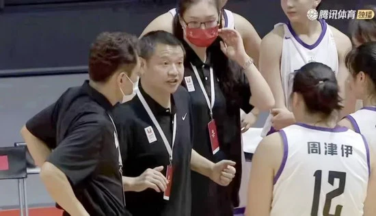 如何借助智能健康工具提高篮球技能和表现_0
